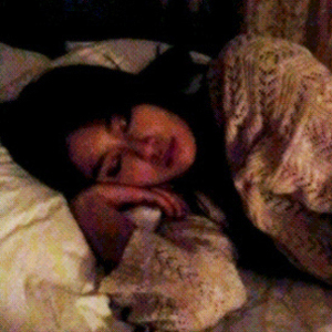 지연 생일 축하 기념 아이유 몰카 
