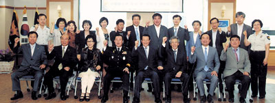한국BBS 대구광역시연맹은 1964년 창립 이래 우애와 봉사의 기본정신을 바탕으로 어려운 여건하의 청소년들을 건강한 사회와 국가의 인재로 성장시키는 데 앞장서고 있다. 지난 5월 대구경찰청에서 열린 장학금 전달 모습.