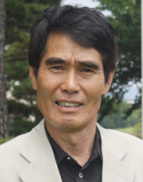 사비를 내 실라리안컵을 전국대회로 확대한 경북골프협회 김삼수 회장이 28일 대구컨트리클럽에서 포즈를 취했다. 경북골프협회 제공