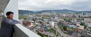 내고향 거창 시가지. 학교 졸업후 대구에서 터를 잡고 생활하지만 부모님 산소가 있는 이곳은 언제나 달려가고픈 마음의 고향이다.