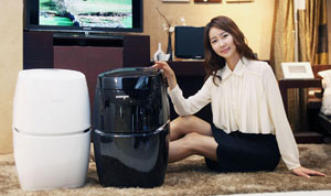 집 안이 눅눅해지는 장마철에는 제습기, 의류 건조기 등 