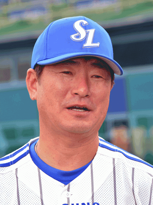 전반기를 선두로 마감한 삼성 류중일 감독은 후반기에는 좀 더 집중력을 가져 80승 이상의 성적으로 우승할 수 있도록 최선을 다하겠다고 말했다. 김태형기자 thkim21@msnet.co.kr
