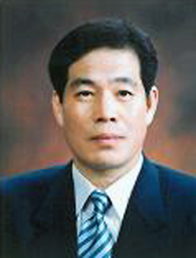 왜관산업단지관리공단은 지난 24일 이사회를 열어 김원연(57) (주)대화산기 대표이사를 제7대 공단 이사장으로 선출했다.