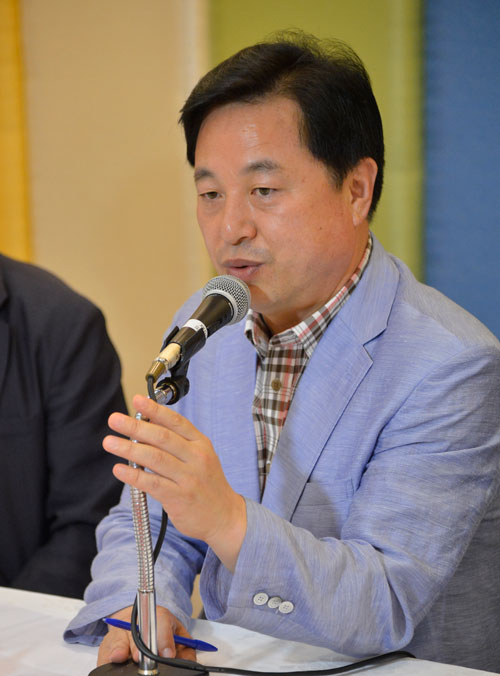 김두관 민주통합당 대선 경선 후보가 13일 대구 제이스호텔에서 기자간담회를 갖고 있다. 우태욱기자 woo@msnet.co.kr