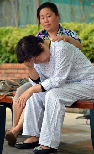 가난과 질병, 외로움. 이 모든 것은 한꺼번에 박정화(56