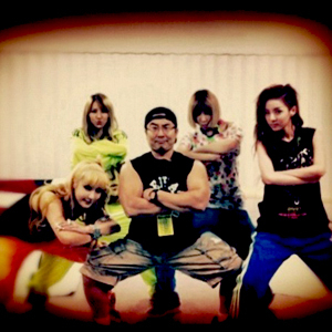 2NE1 황싸부 