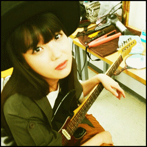 아이유 울상 어떡해?…