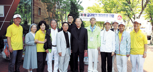 ▲제1회 천주교 대구대교구 교구장기 게이트볼 대회가 11일 대구 성서 실내게이트볼 구장에서 열렸다.