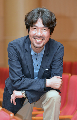 대구 달서구 성당동에서 태어났으며, 대구 달성초교 교사였던 아버지가 지어준 달수라는 이름의 명품 배우 