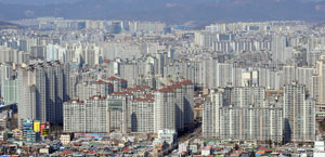 대구 부동산 시장이 상대적으로 다른 도시에 비해 저평가 돼 있는 데다 상당기간 공급 물량이 평년의 3분의 1수준으로 줄면서 아파트 가격 상승 랠리가 지속되고 있다. 정운철기자 woon@msnet.co.kr