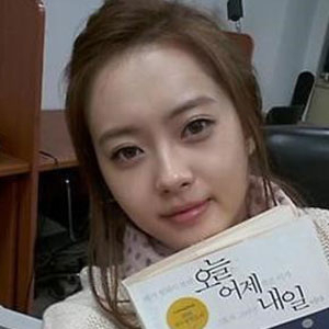 고아라 셀카 사진서 지성미까지 겸비? 