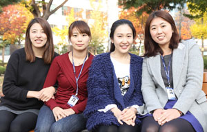 ▲영남이공대 창업보육센터에서 근무하는 조연아, 정라미, 정수진, 한동희(왼쪽부터) 씨 등 4명의 창업 매니저들은 예비창업자들의 창업을 돕고 있다. 영남이공대 제공