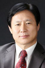 신재기(문학평론가)