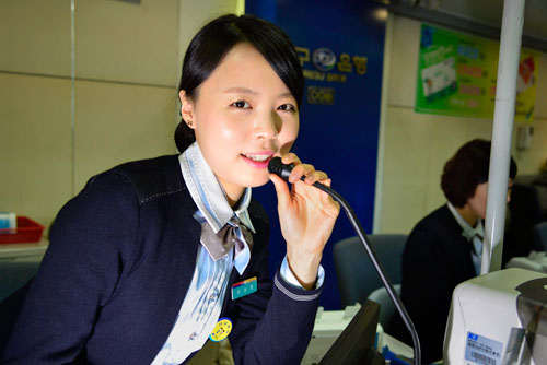 인문계에서 실업계로 전학을 감행해 대구은행 입사와 수석 졸업이라는 두 마리 토끼를 모두 잡은 우소현 씨.