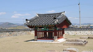 김유신 장군 옛집 내에 있었던 우물, 재매정.