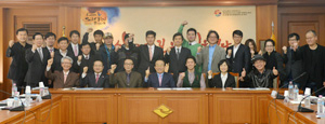 경상북도는 8일 실크로드 1차 탐험대 발대식을 열고 경북 경주에서 중국 시안까지 4천45㎞에 달하는 탐험구간을 확정했다. 경상북도 제공