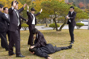 경운대 경호학부 학생들이 현장 실무형 교육을 받고 있다. 경운대 제공