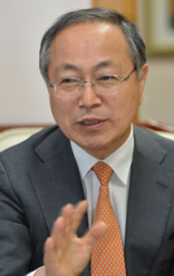 ◆김연수(58) 1954년 2월 경상북도 김천 출생 1973년 대구고등학교 졸업 1978년 영남대학교 경영학과 졸업 1979년 행정고시(23회) 합격 1981년 대구직할시 기획관리실(내무국) 발령 1999년 대구광역시 교통국장 2006년 대구광역시 기획관리실장 2009년 대구광역시 행정부시장(직무대리) 2010년 대구광역시 행정부시장