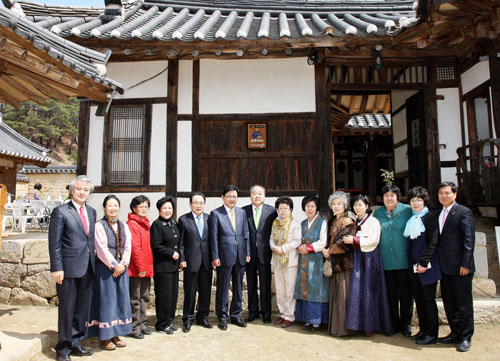 안동시 서후면 금계리 간재종택에서 고택 브랜드화 사업 현판식이 열렸다. 안동시 제공
