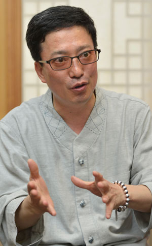 지난해 1억원을 기부해 