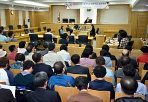민사소송은 개인 간의 분쟁을 국가가 직접 개입해 다툼을 조정해주거나 해결해 주는 절차다. 지난 4월 대구고등법원에서 열린 민사소송 관련 모의재판 모습. 대구고법 제공