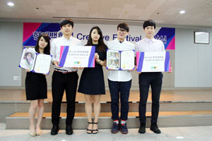 현대백화점 크리에이티브 페스티벌 공모전을 석권한 계명대 KCG, TNT팀. 왼쪽부터 김란영, 문빛나, 이연선, 김민주, 김진현 씨.