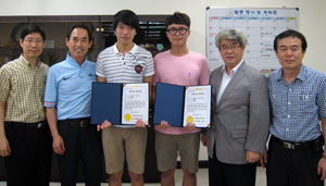 왼쪽부터 한기인재개발교육원 장영선, 이재규 교수, 신남진, 송훈영, 이태진 영남대 공대 학장, 홍승열 영남대 기계공학부 교수.