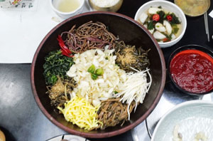 섬말나리산채비빔밥