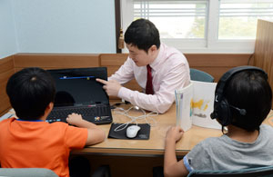 대구 서부교육지원청에서 난독증이 있는 어린이들이 시지각