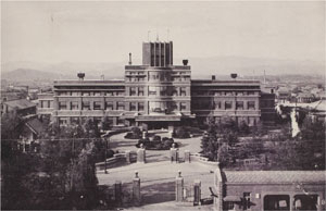 1926년 3월 도립대구의원(전 대구자혜의원)에 화재가 발생해 1928년 현재 위치인 대구시 중구 삼덕동으로 옮긴 뒤에 세워진 대구의학전문학교. 1923년 세워진 대구의학강습소가 전문학교로 발돋움했다. 경북대병원 제공