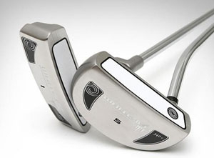 캘라웨이사의 퍼터 브랜드 오디세이 블레이드형과 말레형(오른쪽) 퍼터.