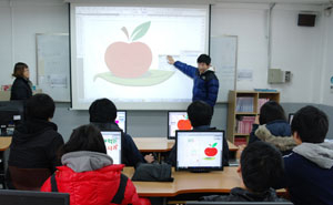 달성정보고 ICT 선도단이 컴퓨터 그래픽과 웹 프로그래밍 등 전문 정보 기술 강의를 듣고 있다. 달성정보고 제공