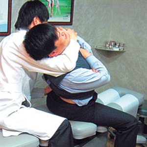거북목 증후군 예방법 사진.매일신문