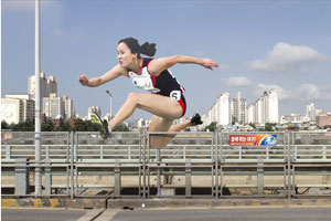 2011 대구 육상선수권대회 홍보 캠페인. 국내에서 비인기 종목인 육상 경기에 대한 관심을 모으기 위해 스타급 육상선수의 발굴을 결심했고, 출중한 외모의 선수들을 모델로 기용해 달리는 모습을 역동감 있게 표현했다.