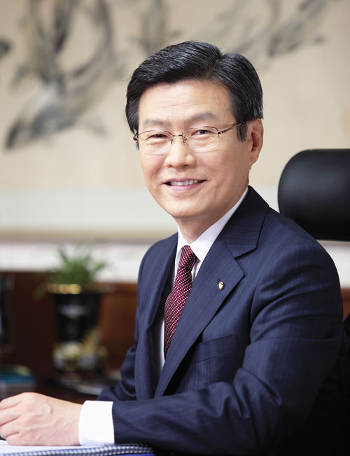 21일 퇴임을 앞두고 고별 기자간담회를 가진 하춘수 대구은행장.
