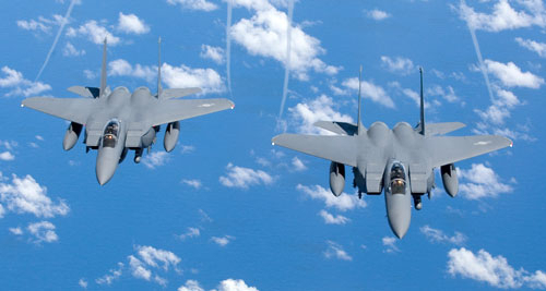 보잉은 영천시 녹전동에 항공전자 MRO센터를 설립한 뒤 11월부터 F-15 항공기의 전자부품 정비 서비스를 제공할 예정이다. 보잉 제공