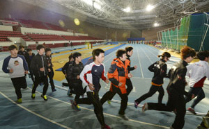 대구육상진흥센터가 21일 정식 오픈한다. 사진은 육상 국가대표 상비군이 센터에서 훈련하는 모습. 매일신문 DB