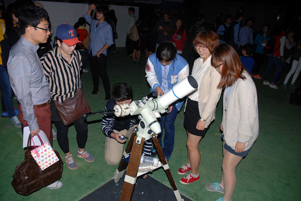 지난해 열린 경북대학교 천문대기학과 공개관측 행사. 경북대 제공