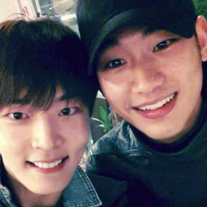 김수현 조승현 인증샷 