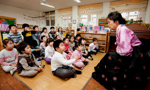 한국국학진흥원이 2010년 안동을 중심으로 30여 명으로 시작한 