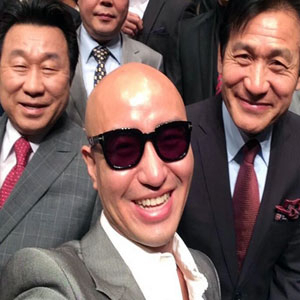 오지호 결혼식서 홍석천 안성기 임하룡 만나...