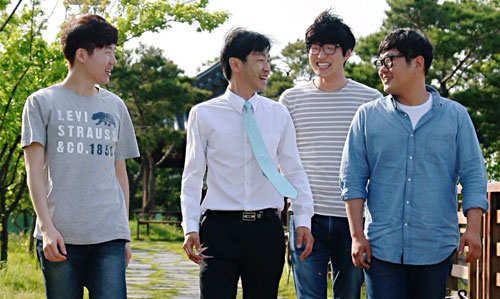 송영우 통합진보당 대구시장 예비후보가 대구 청년 유권자들을 만나 이야기를 나누고 있다. 송 후보 측 제공