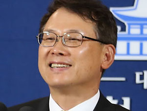 윤두현