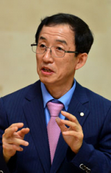 김사열 교수