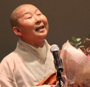 동화사 산사음악회 출연진. 정행 스님