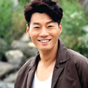 이천희 사진. 매니지먼트 숲 공식 페이스북