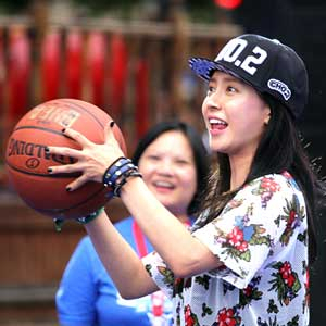 송지효 사진. NBA