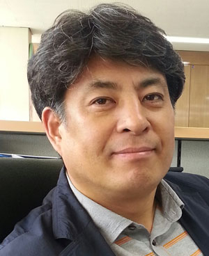엄원식 학예사