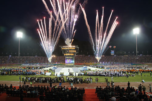 2014 전국생활체육대축전이 22일 개막해 사흘 동안 열린다. 사진은 안동에서 열린 지난해 대축전 개회식 모습. 매일신문 DB