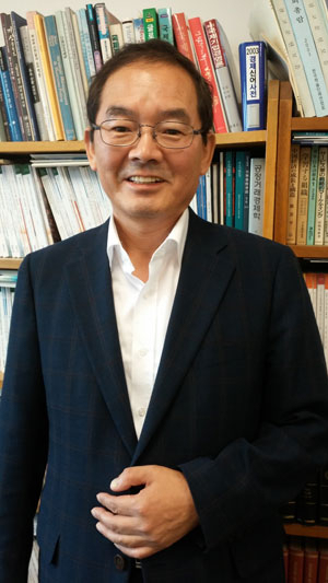21일 대구테크노파크 7대 원장에 임명된 권업 교수가 앞으로의 포부를 말하고 있다.